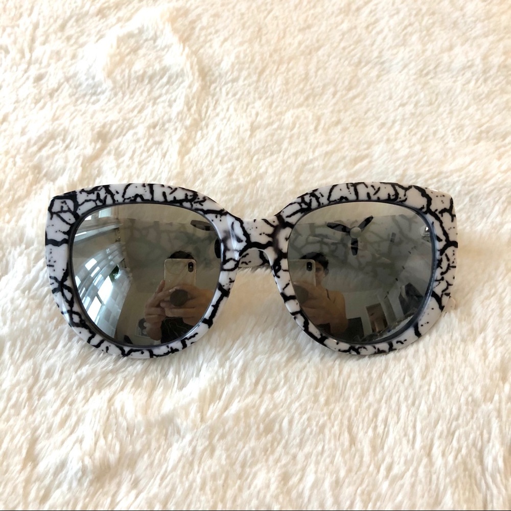 Quay | Black & White St Capri Sunglasses